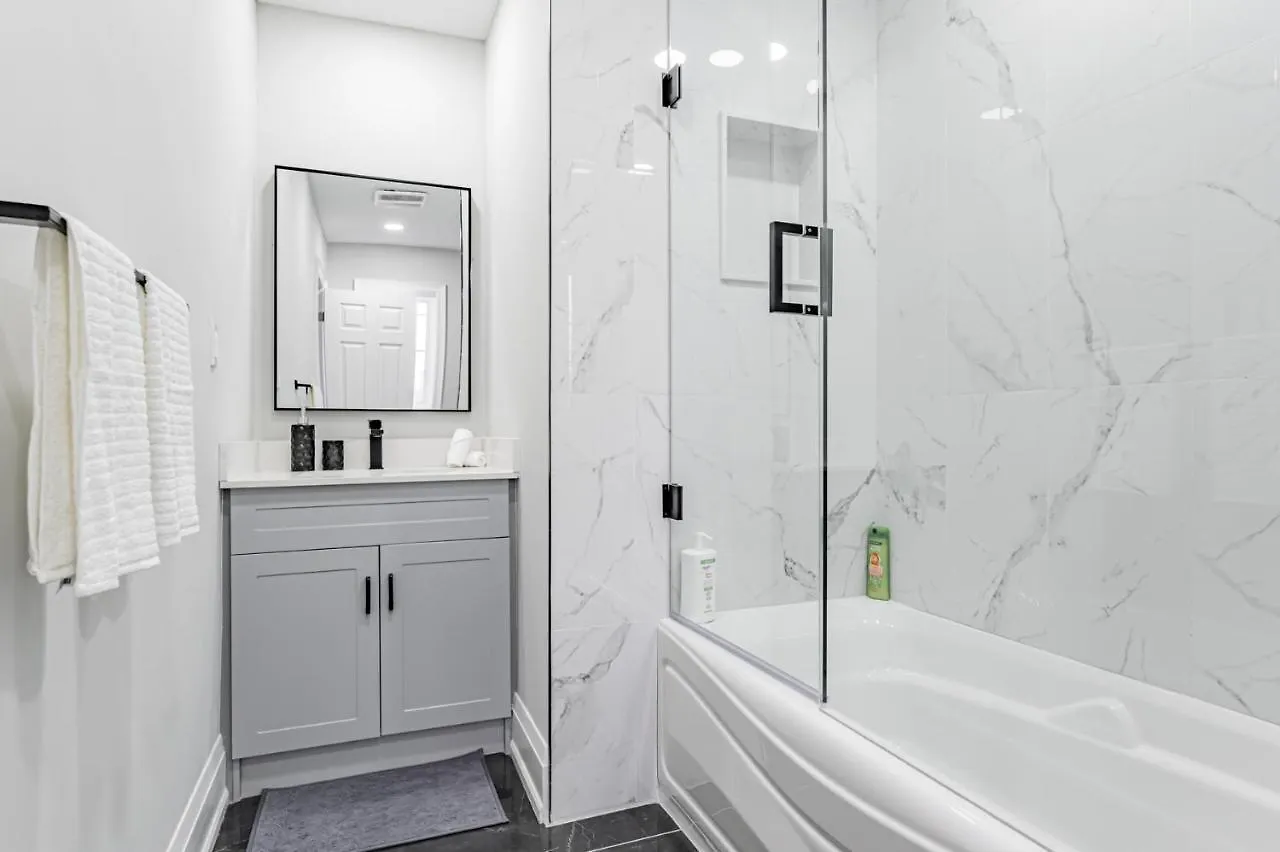 Victoria Park Property Toronto Guest house
